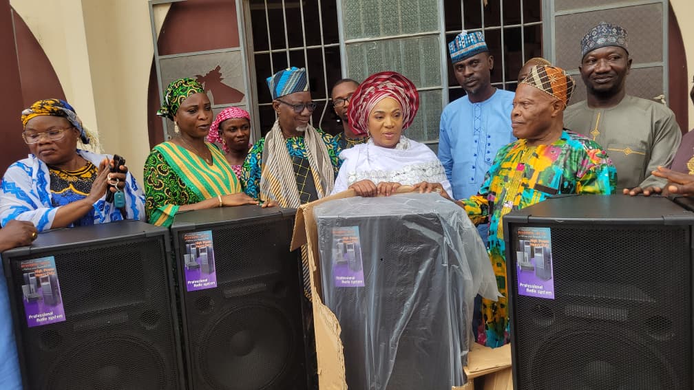 In The Spirit Of Service to Allah: Elegbeji Donates Six Professional Sound Systems To Sagamu Central Mosque